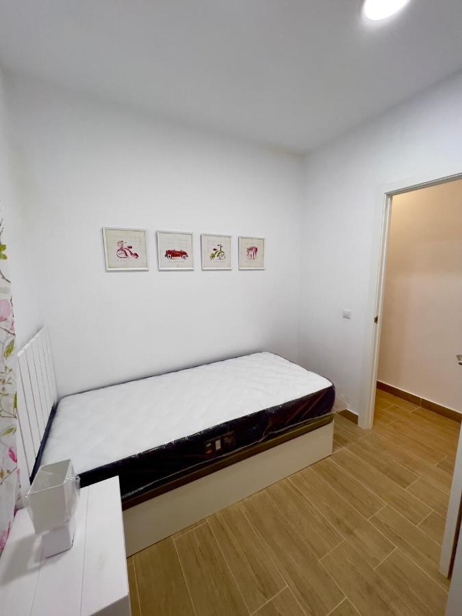 Rockside Residences Suites La Linea La Línea de la Concepción Kültér fotó